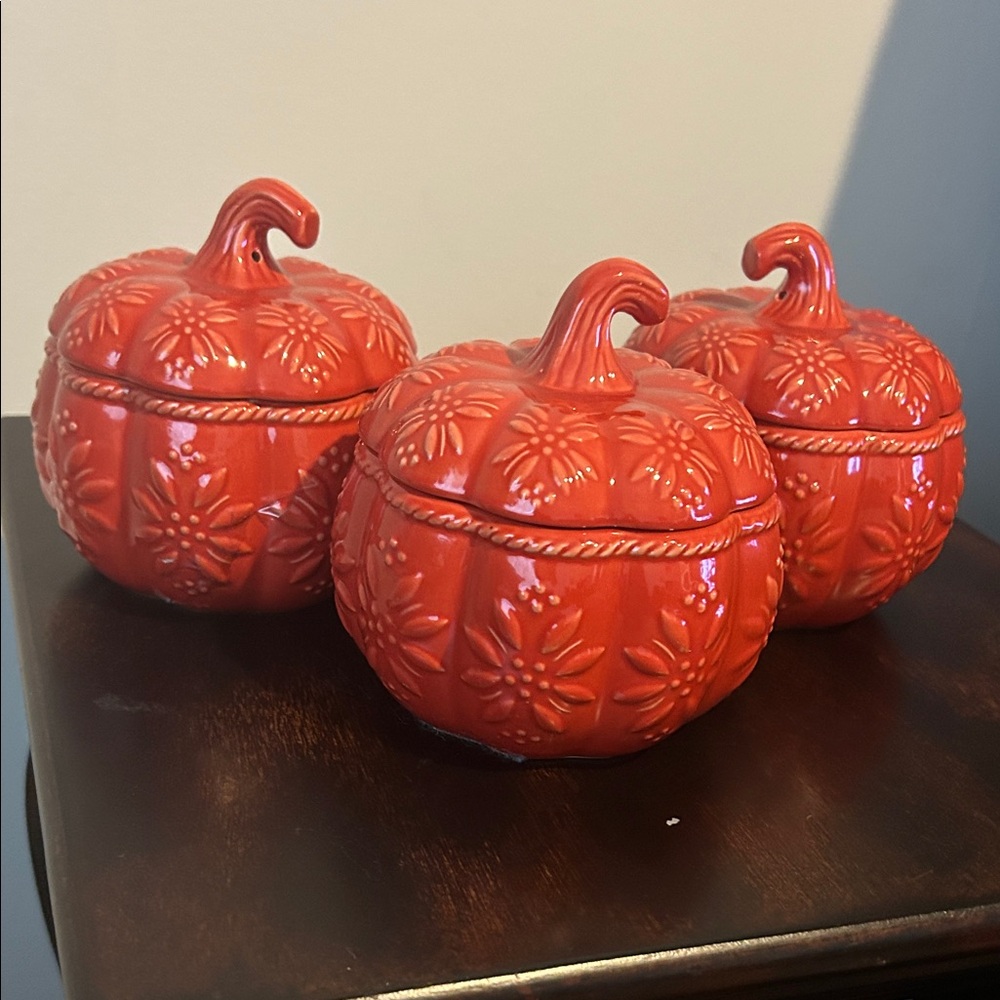 Temptations Red Pumpkin Dinnerware Set